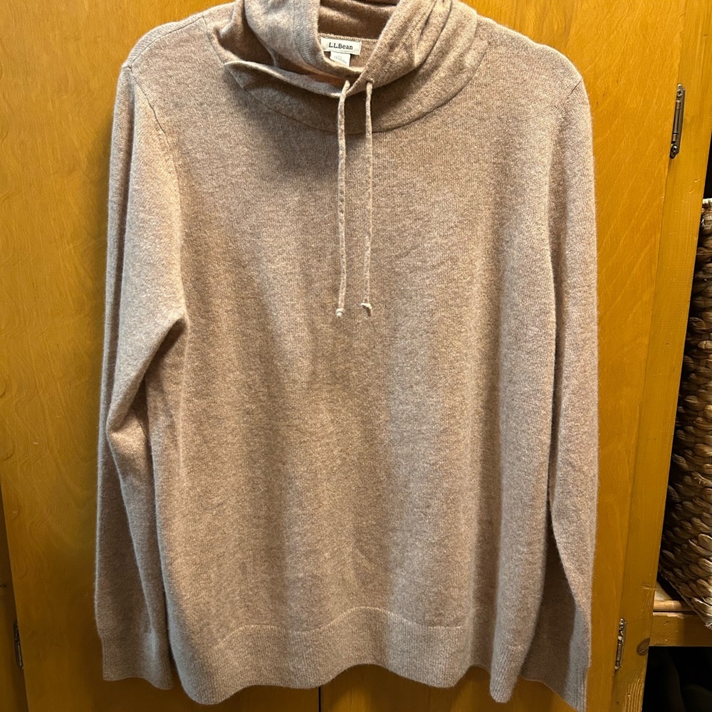 L.L. Bean Women’s Beige Sweater